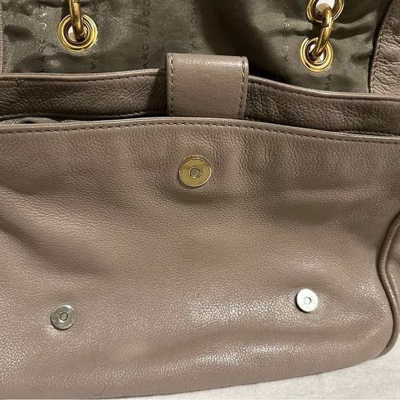 Marc by Marc Jacobs taupe leather bag - Picture 6 of 6